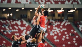 bti体育登录入口-莱万七场狂轰+热火极限挑战，双线传奇引爆体坛